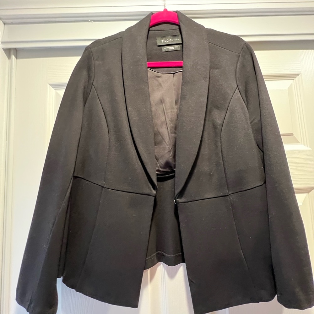 Torrid like-new black blazer, Size 0, excellent condition!